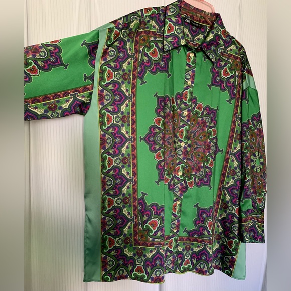 Zara Long Sleeve Button Up Collared Oversized Blouse Green w/ Print Large - Picture 3 of 16